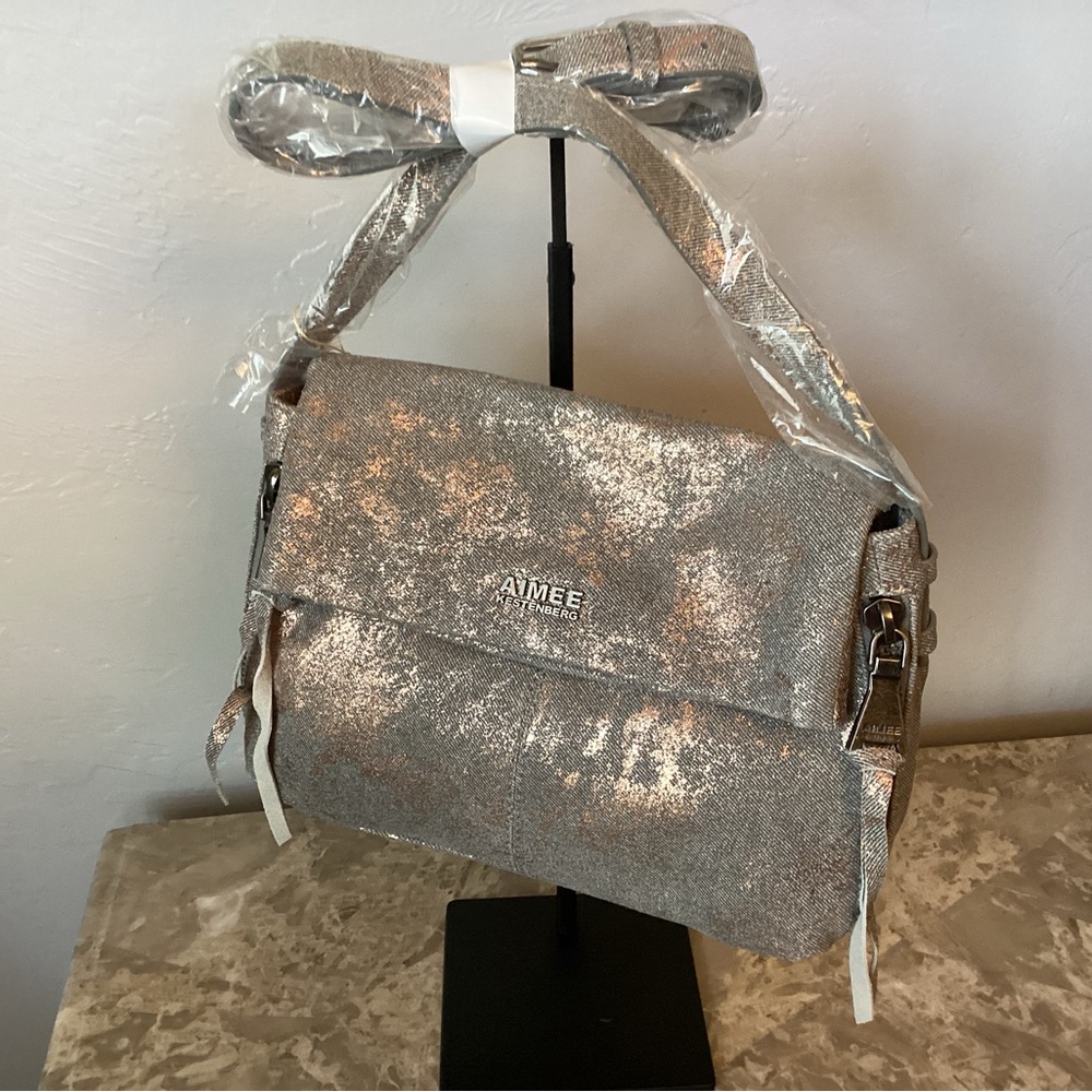 Vintage-Inspired Silver Shoulder Bag with Textured Finish